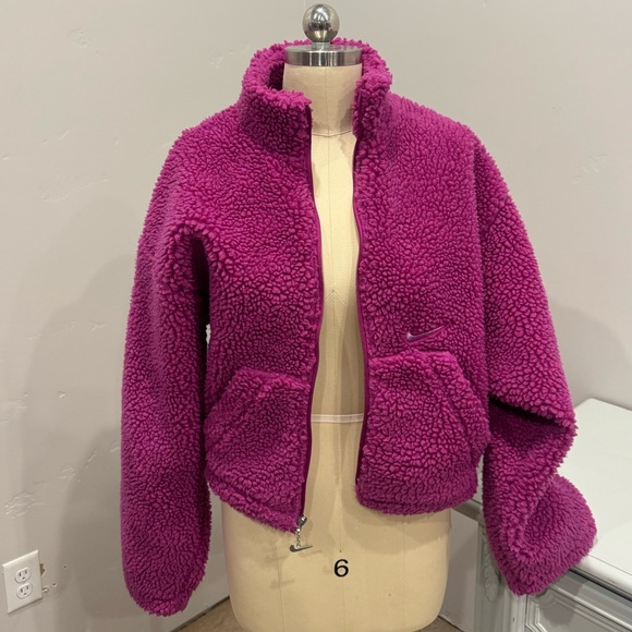 Nike Fuchsia Teddy Sherpa Jacket with Embroidered Logo - Picture 2 of 5